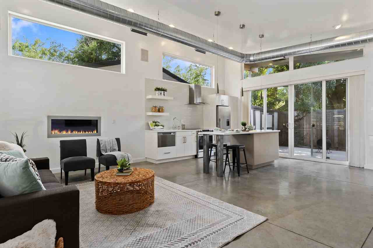 415 S Jackson St #NA - Photo 3 of 17