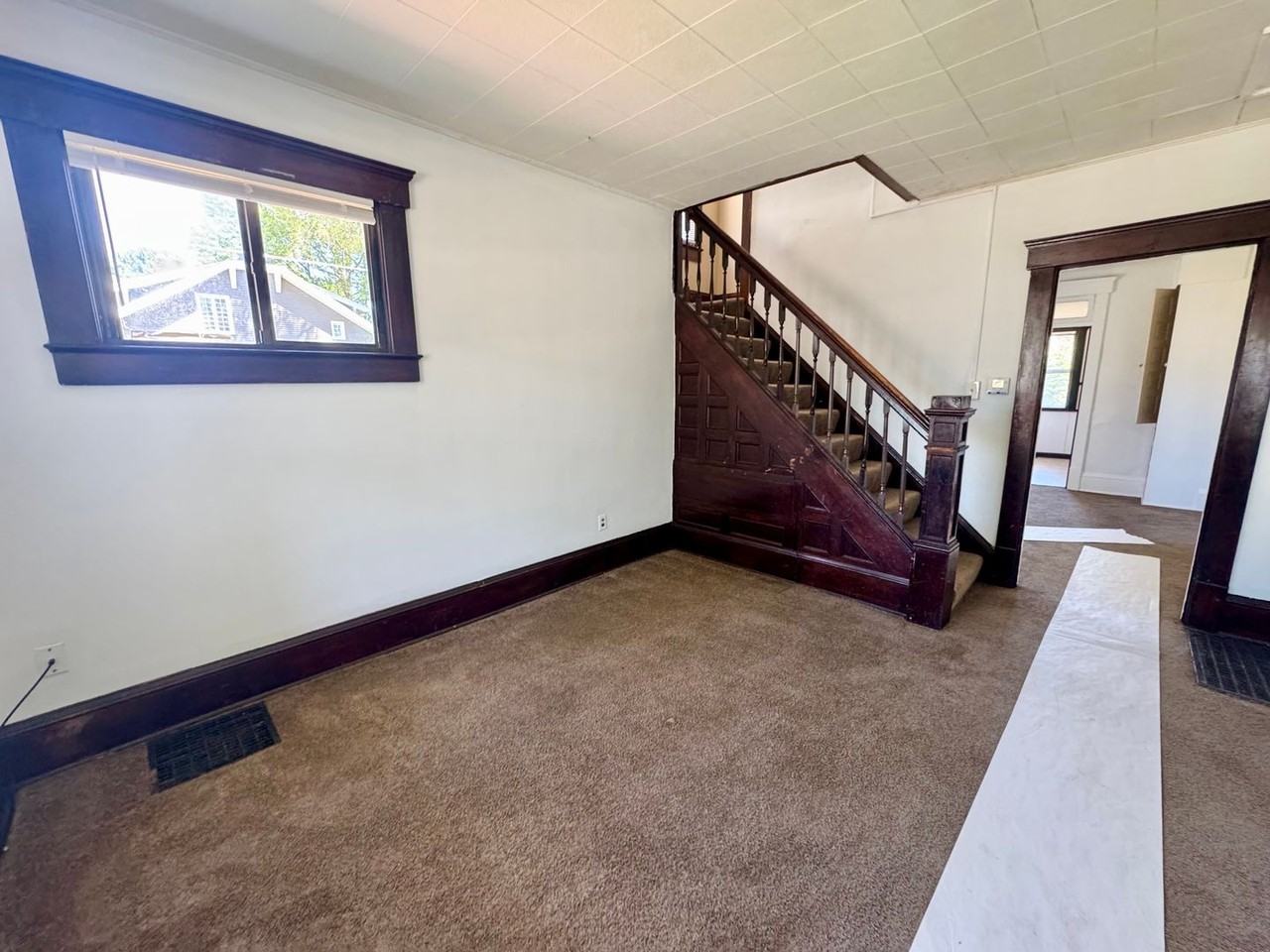 1538 Woodland Ave Nw #1538 - Photo 2 of 9
