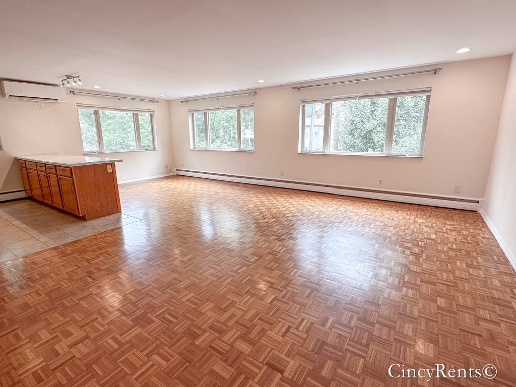2015 Edgecliff Pt #4 - Photo 4 of 20
