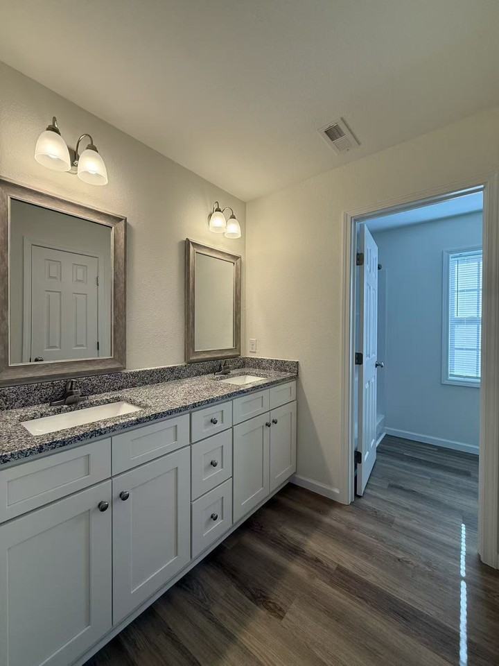300 Kristin St #NA - Photo 6 of 17