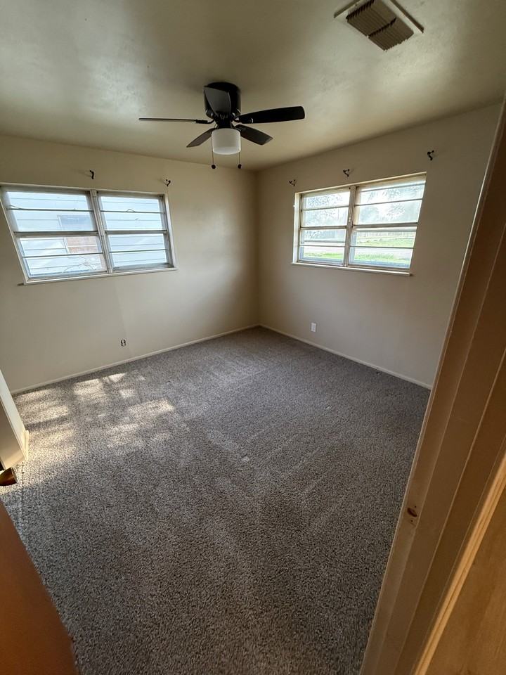 740 S 11th St #NA - Photo 4 of 18
