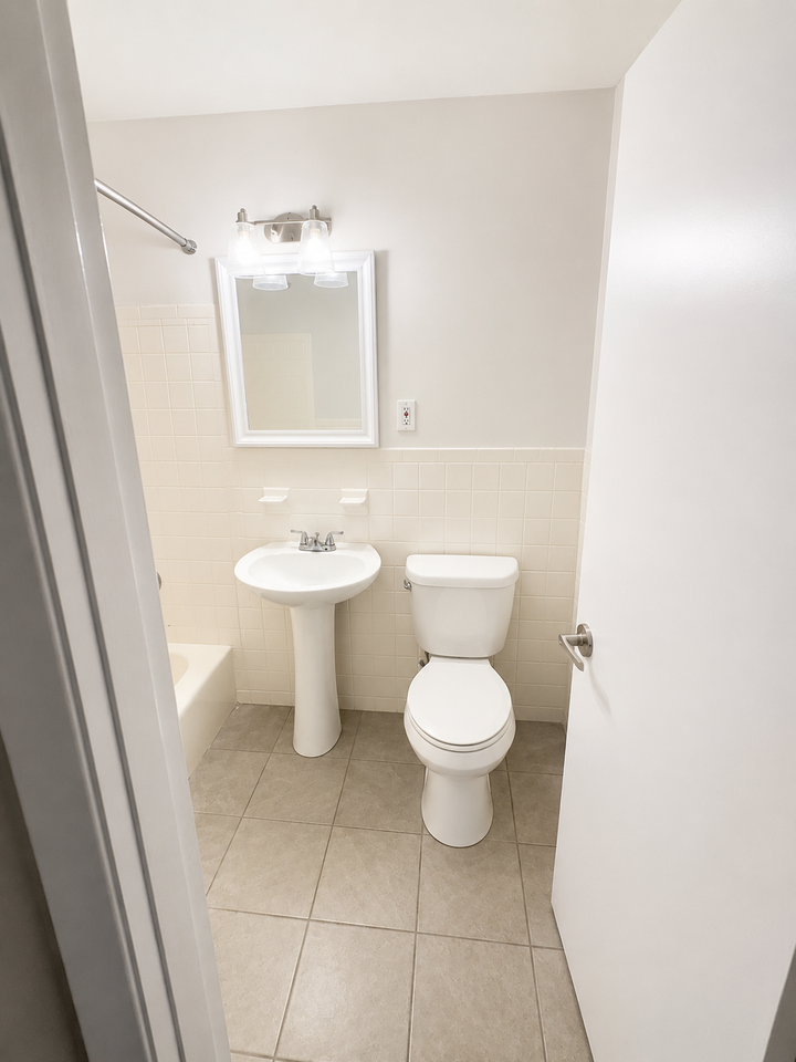 194 Washington St #401 - Photo 4 of 9