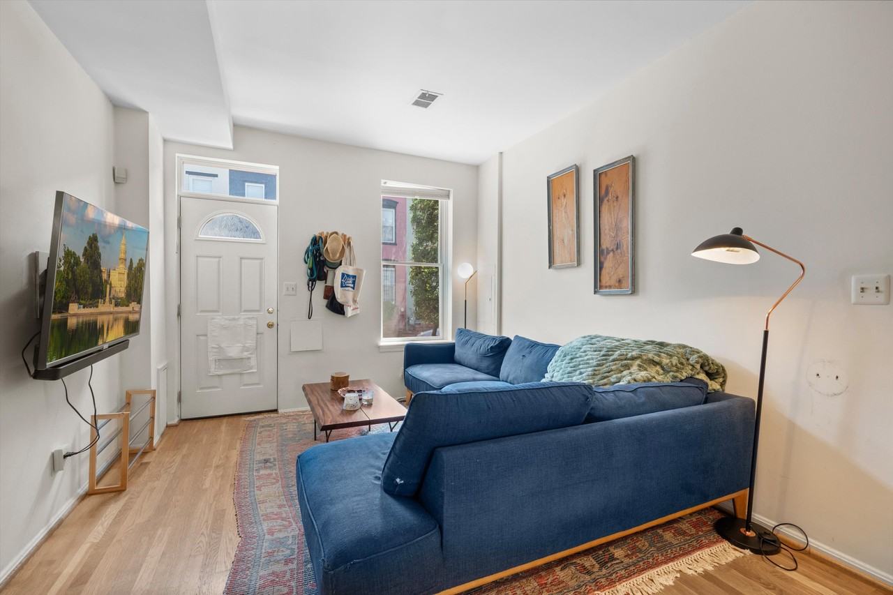 2226 12th Pl Nw #NA - Photo 2 of 19