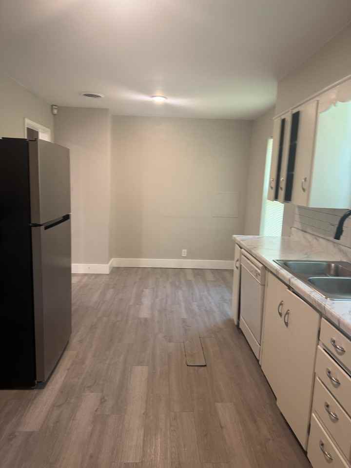 535 Hobson Pl #NA - Photo 4 of 10
