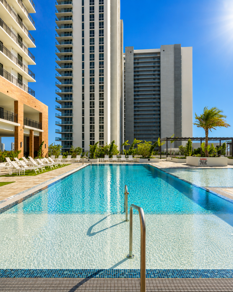 16395 Biscayne Blvd #723 - Photo 7 of 8