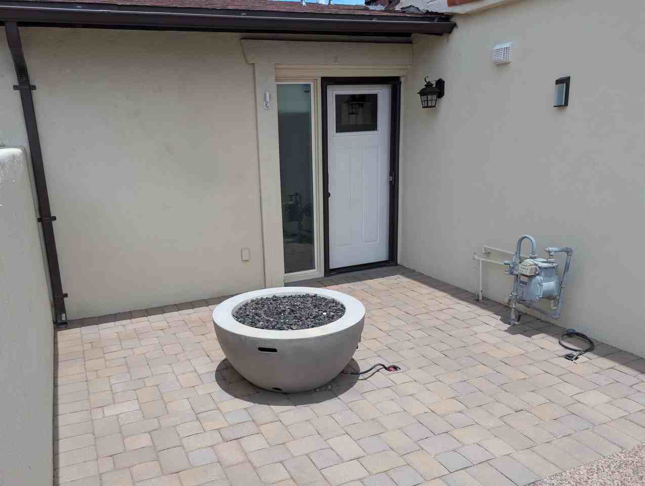 1022 W Mission Ln #1022 - Photo 2 of 36
