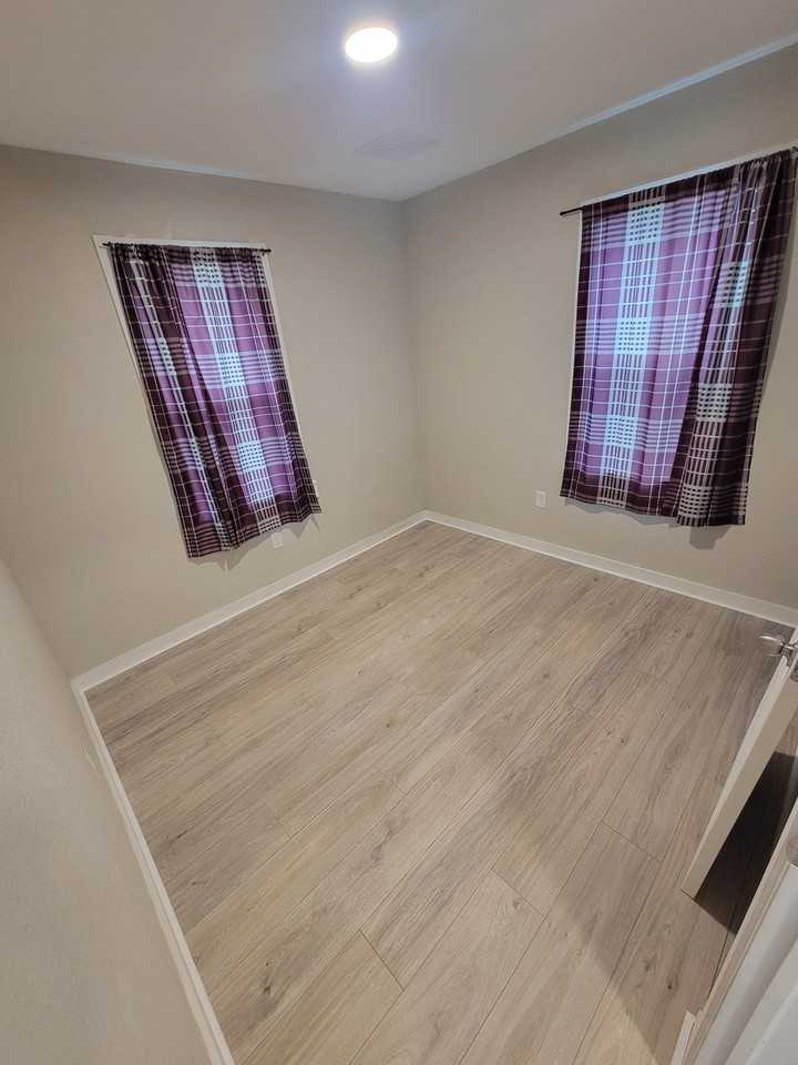 414 N Gordon St #NA - Photo 4 of 8