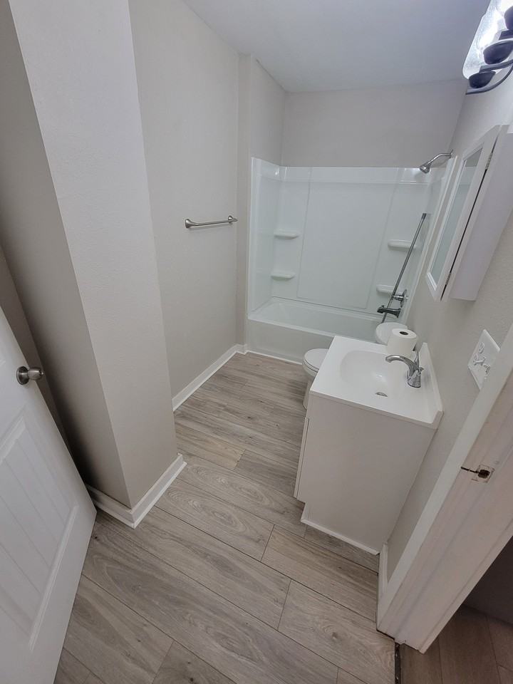 414 N Gordon St #NA - Photo 6 of 8