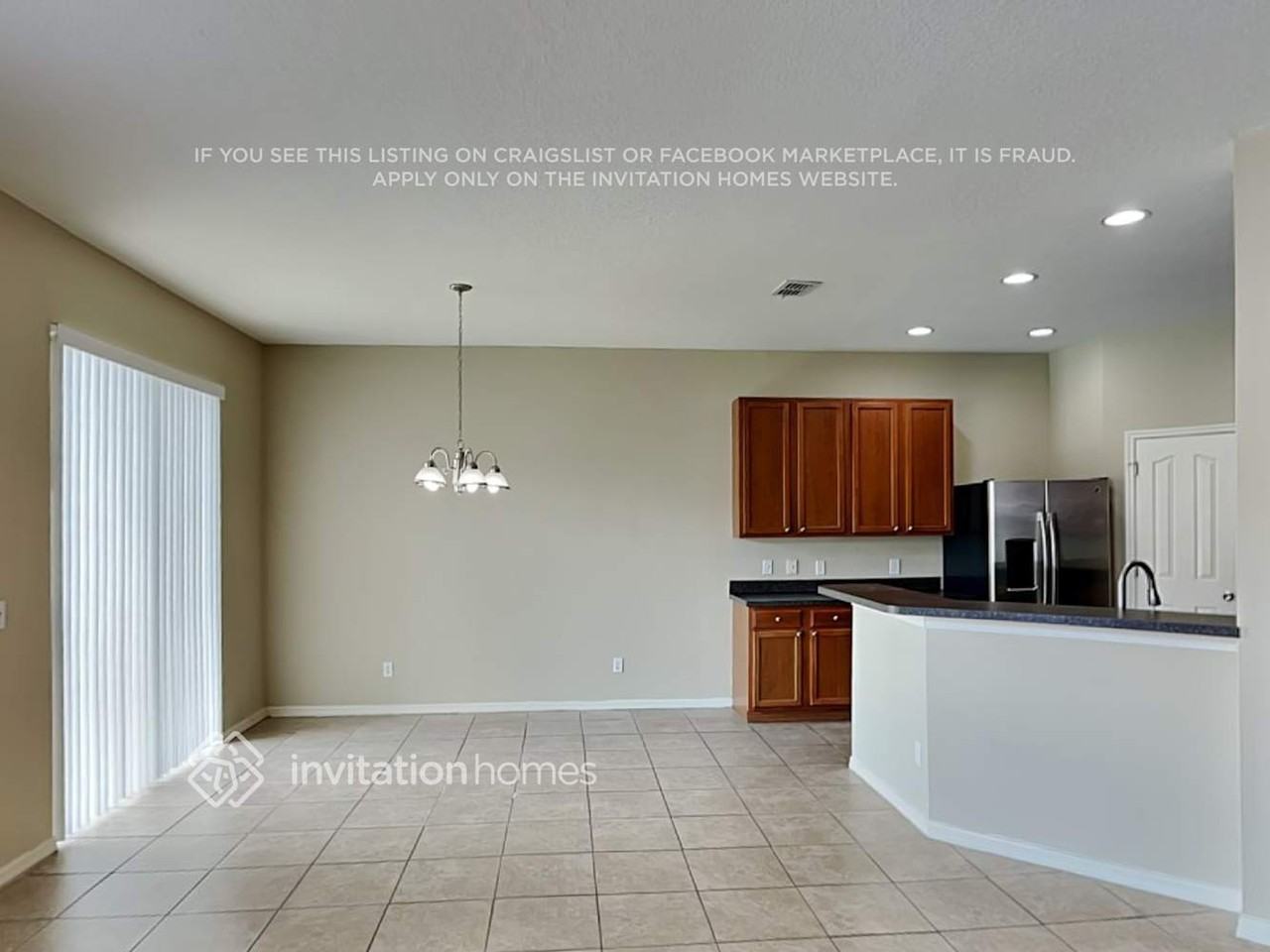 17549 Queensland St - Photo 6 of 19