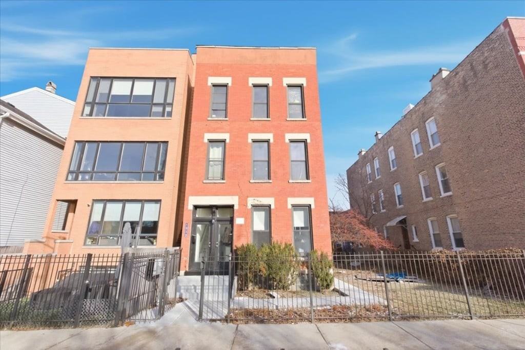 1322 W Ohio St #2F - Photo 2 of 11
