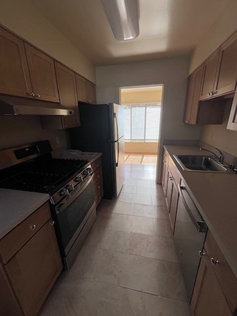 1549 Pershing Drive #D - Photo 3 of 11
