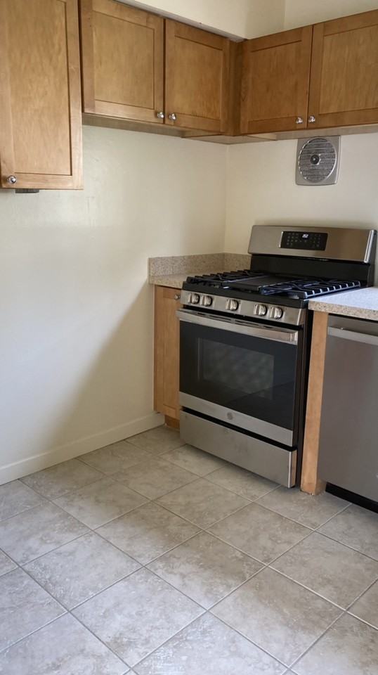 1515 Pershing Drive #C - Photo 7 of 21