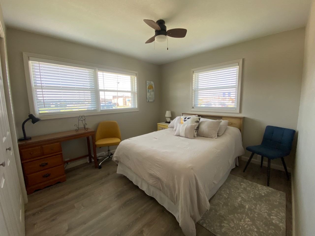 1601 University Dr - Photo 5 of 13