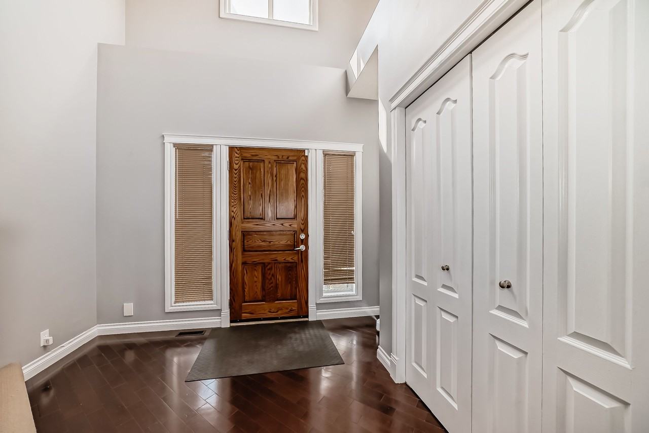 409 West Lakeview Drive - Photo 5 of 50