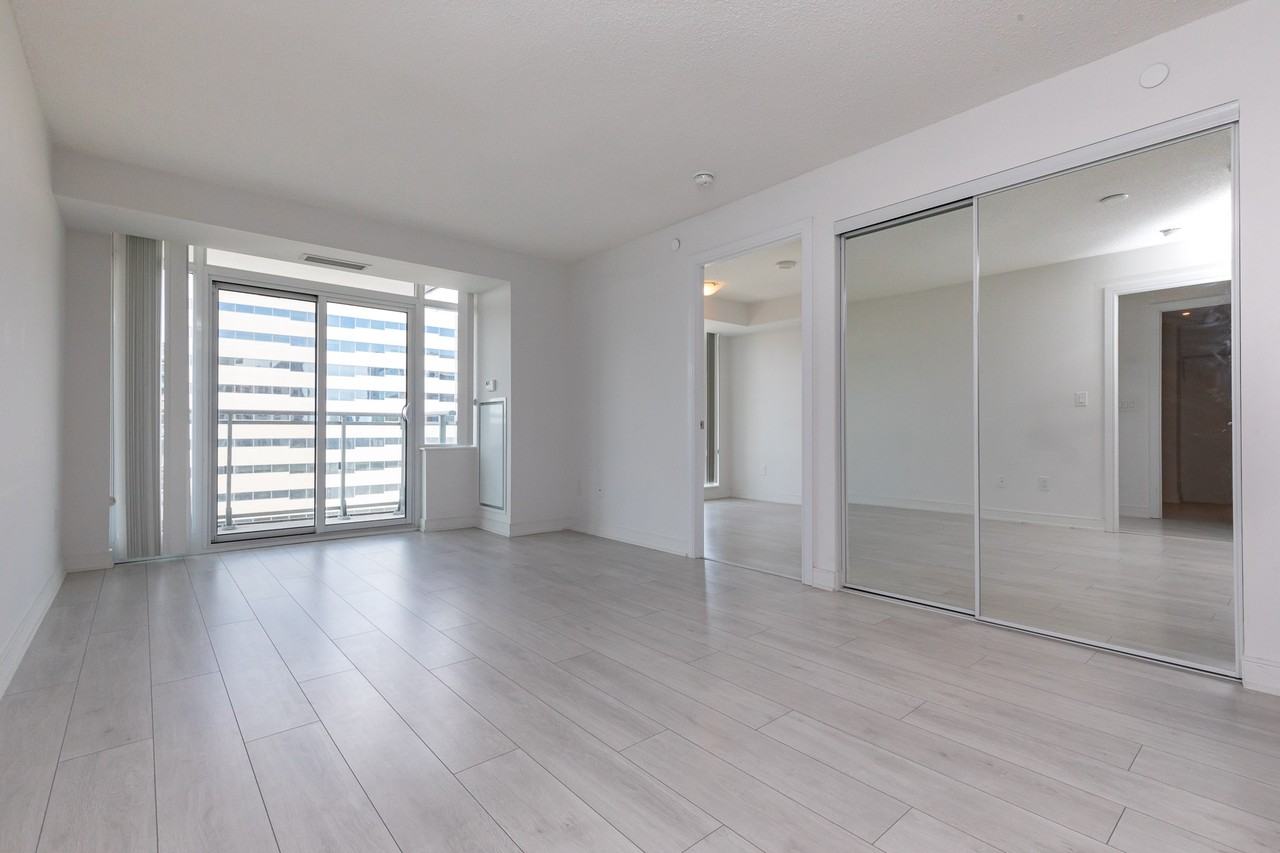 525 Adelaide St W #1111 - Photo 6 of 18