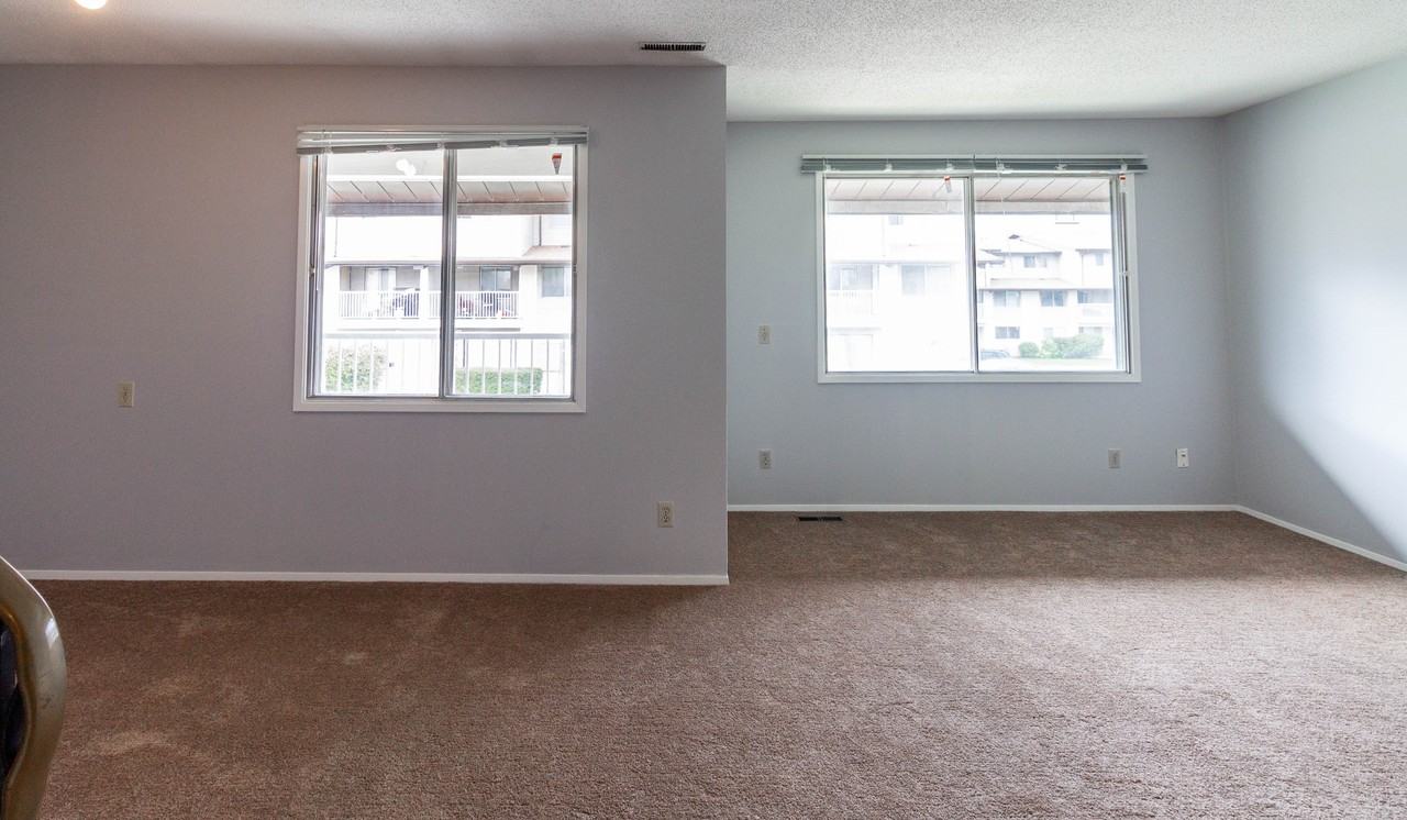 523, 200 Brookpark Drive Southwest - Photo 4 of 17