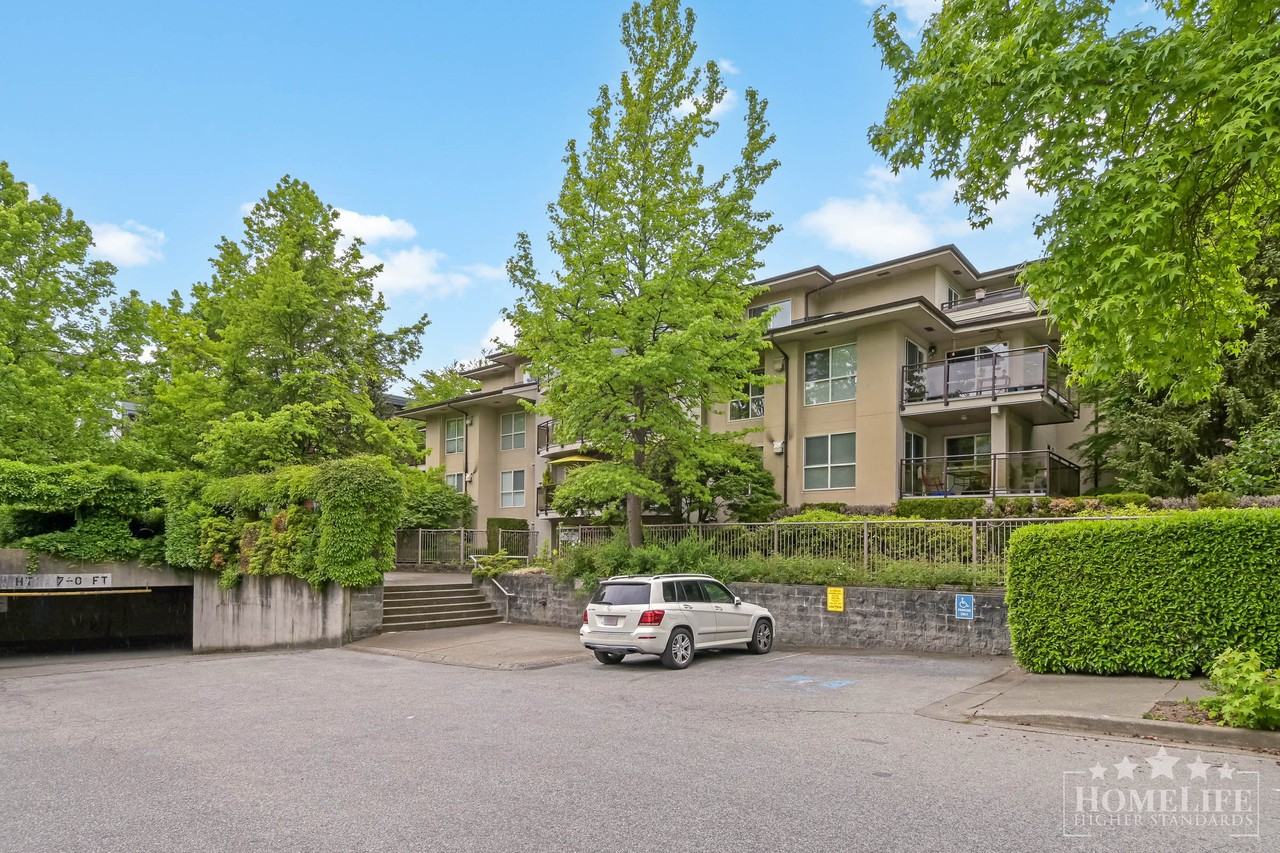 7505 138 St - Photo 2 of 19
