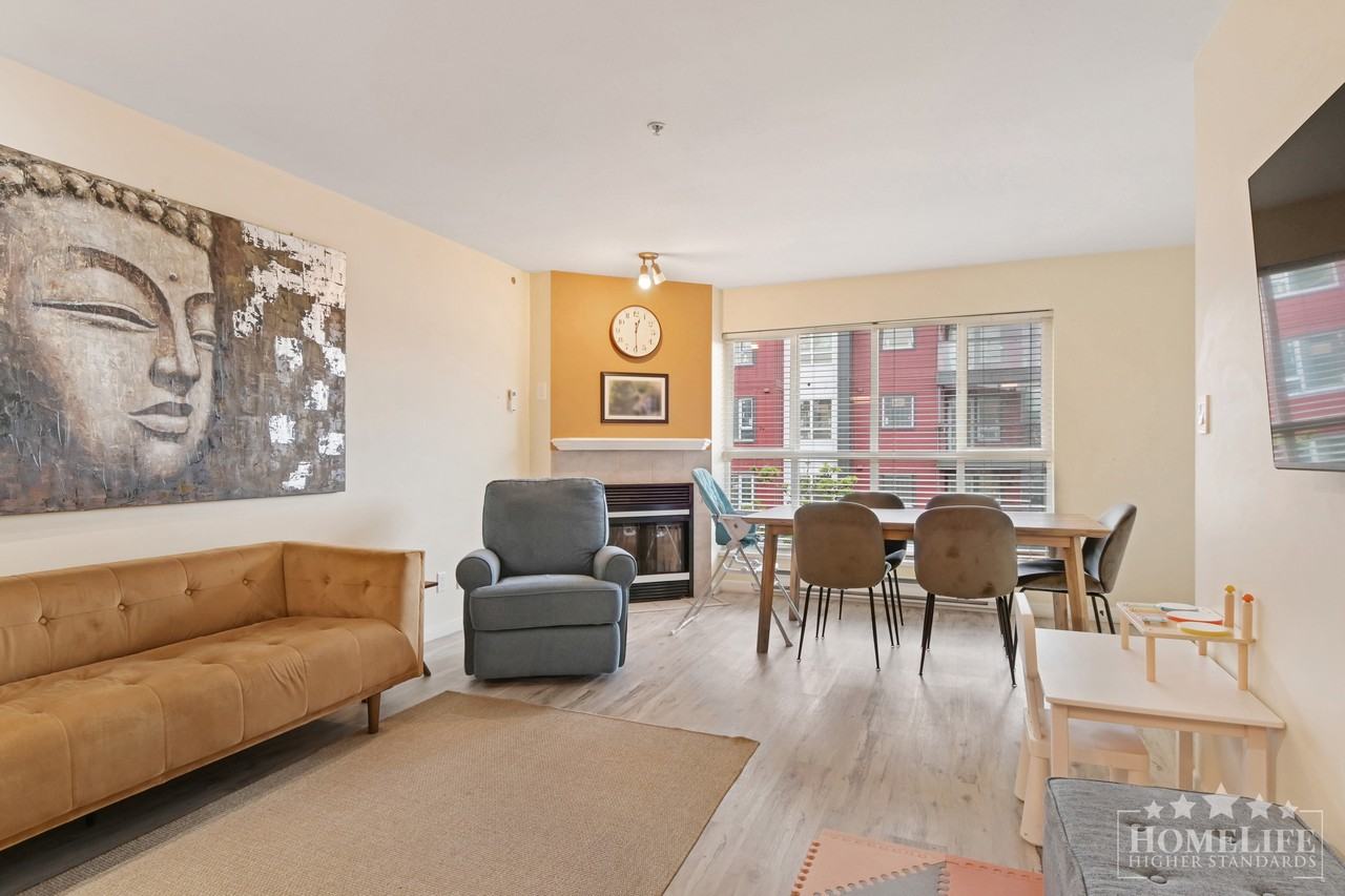 7505 138 St - Photo 4 of 19