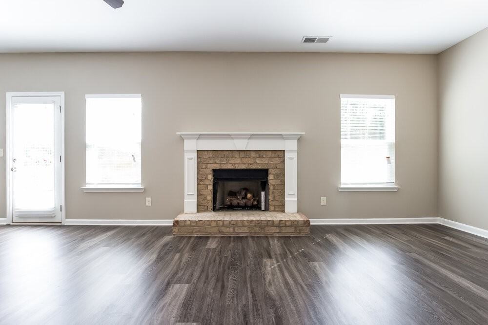 326 Crescent Woode Dr - Photo 2 of 15