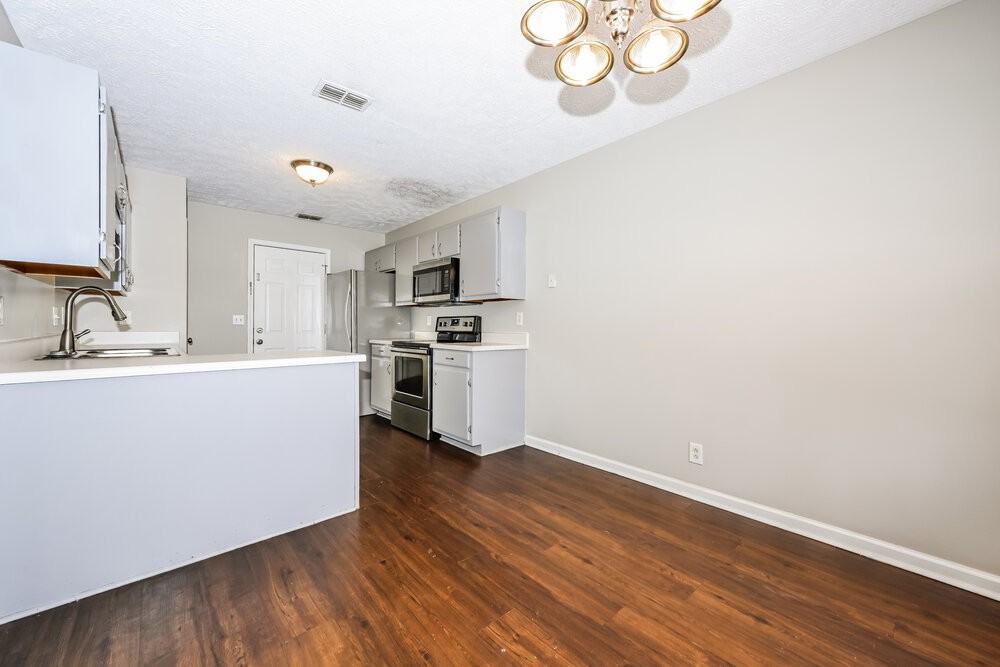 2911 Boyle Ct - Photo 6 of 18