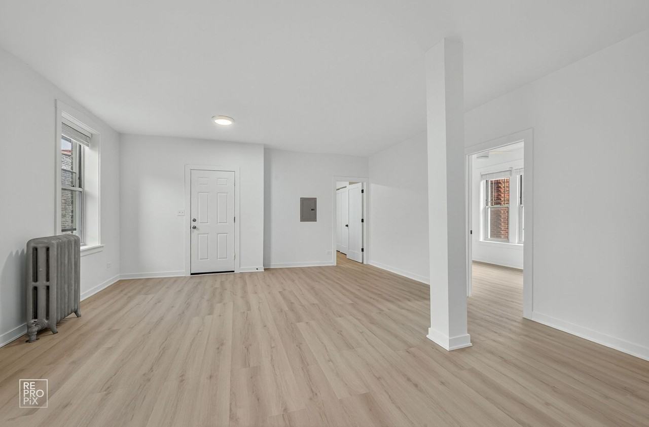 2139 W. Lunt Ave - Photo 5 of 23