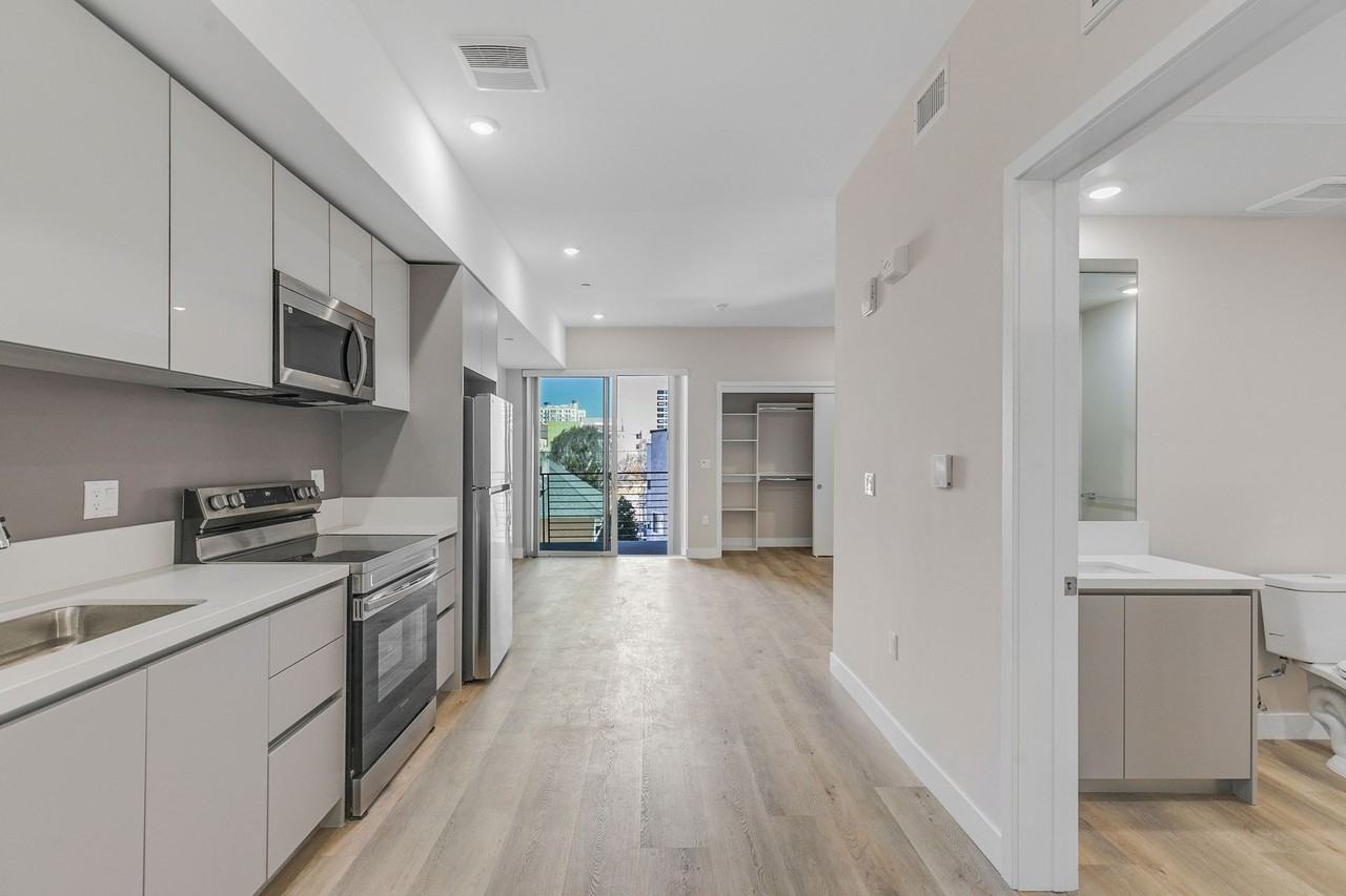 825 Coronado - Photo 2 of 50