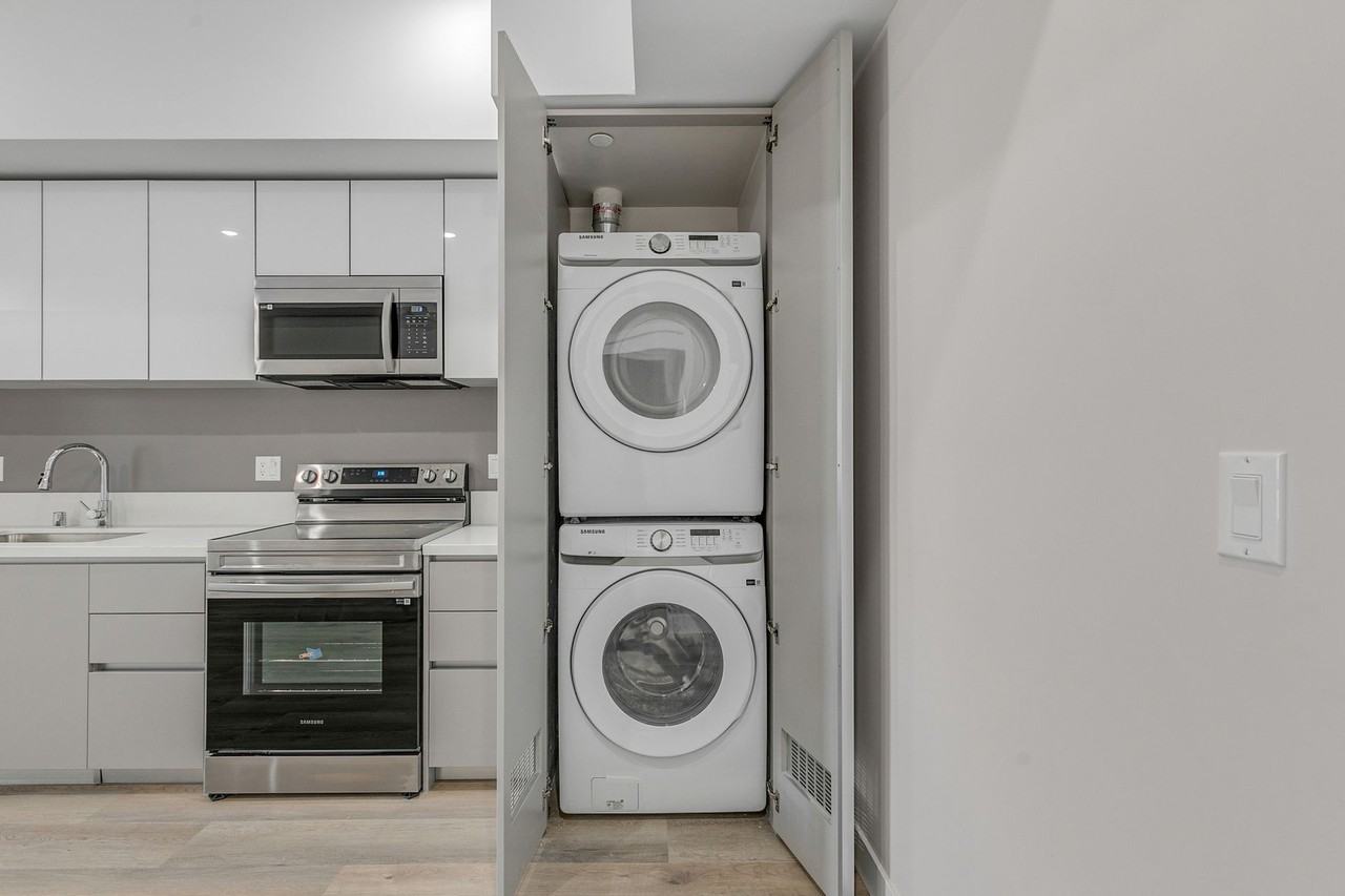 825 Coronado - Photo 4 of 50