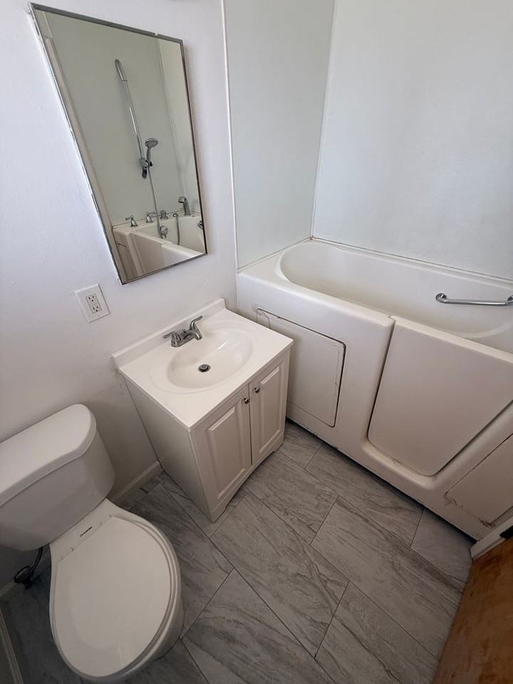 13704-13728 Avenida Hermosa - Photo 4 of 8