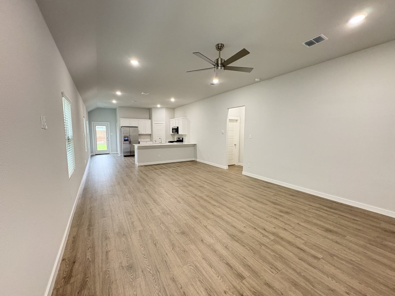120 Greenbriar Dr #1 - Photo 4 of 16