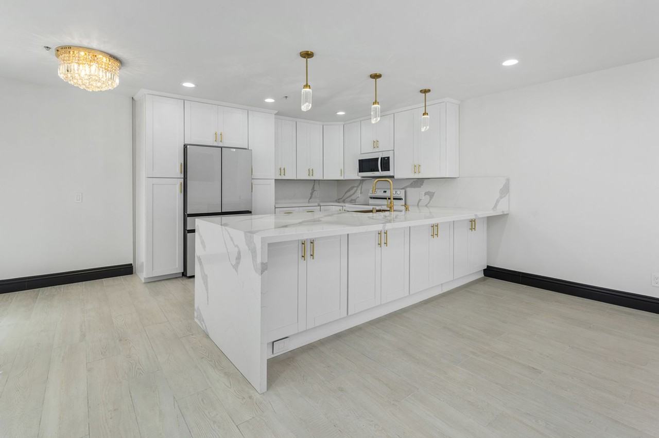 602 W Fir St #201 - Photo 5 of 20