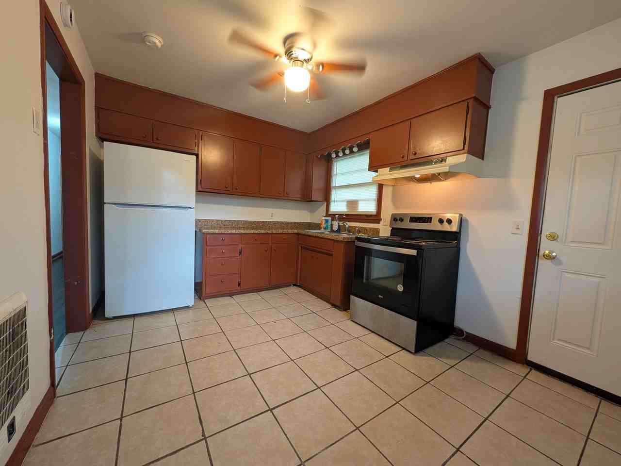 1713 Niblick Ave Nw - Photo 7 of 11