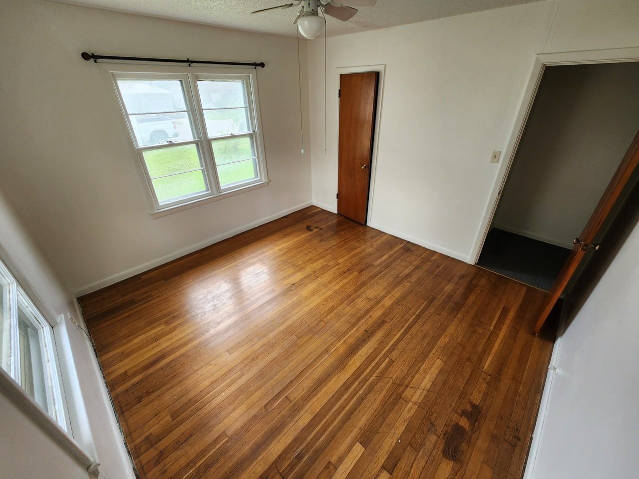 424 W 1st St #1 - Photo 5 of 11