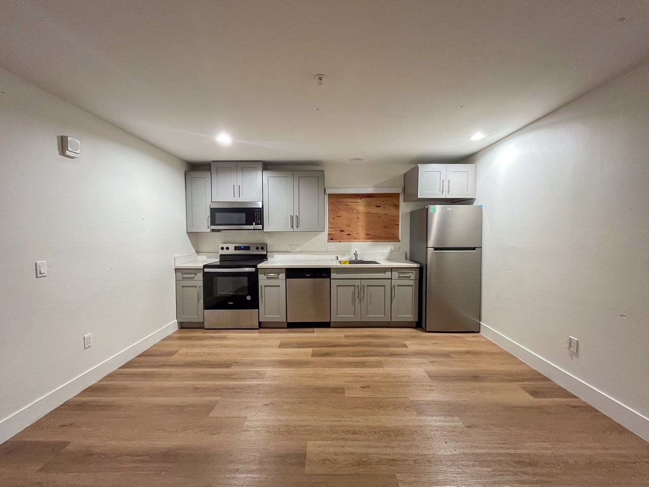 610 N Soto St - Photo 3 of 3