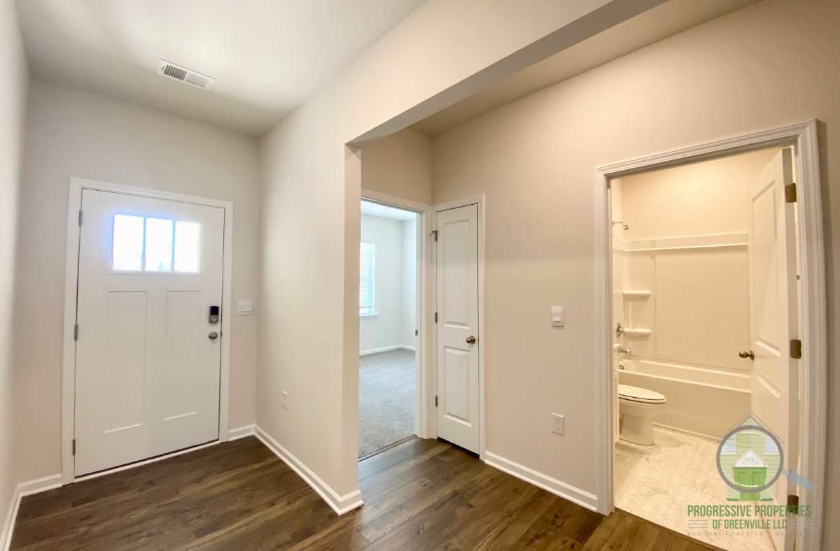 135 Bayridge Rd #1 - Photo 2 of 20