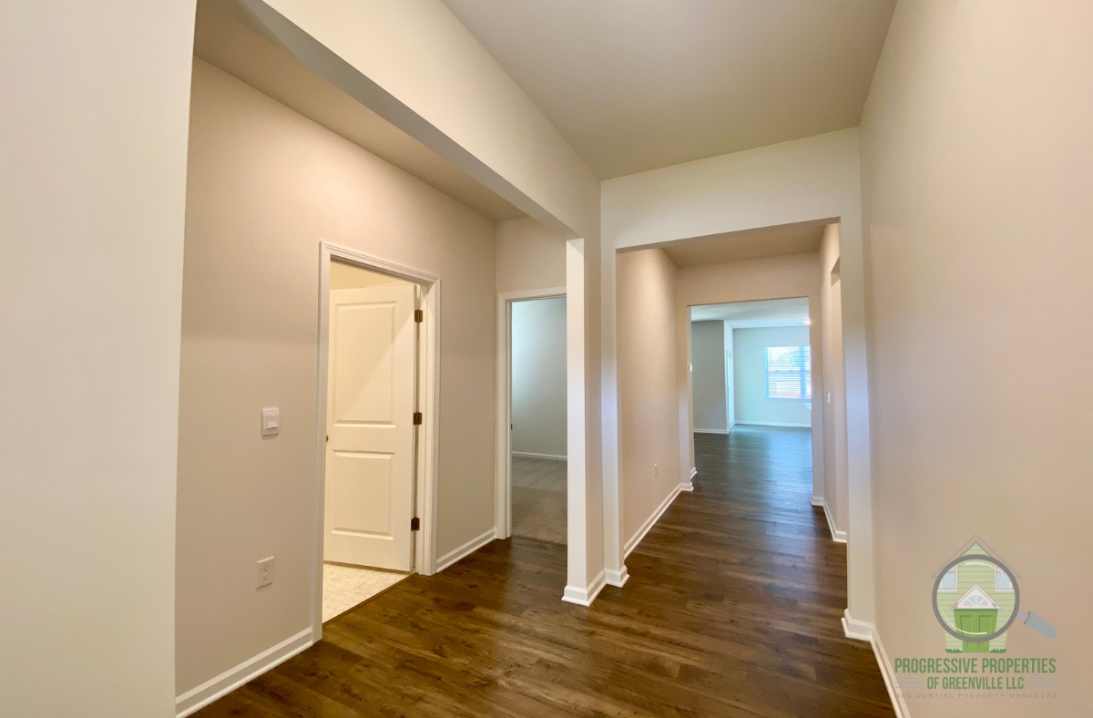 135 Bayridge Rd #1 - Photo 3 of 20