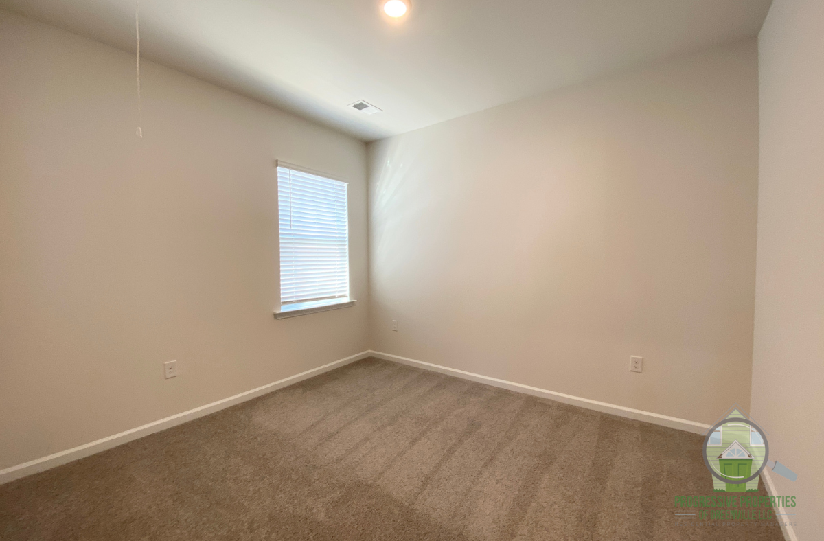 135 Bayridge Rd #1 - Photo 6 of 20