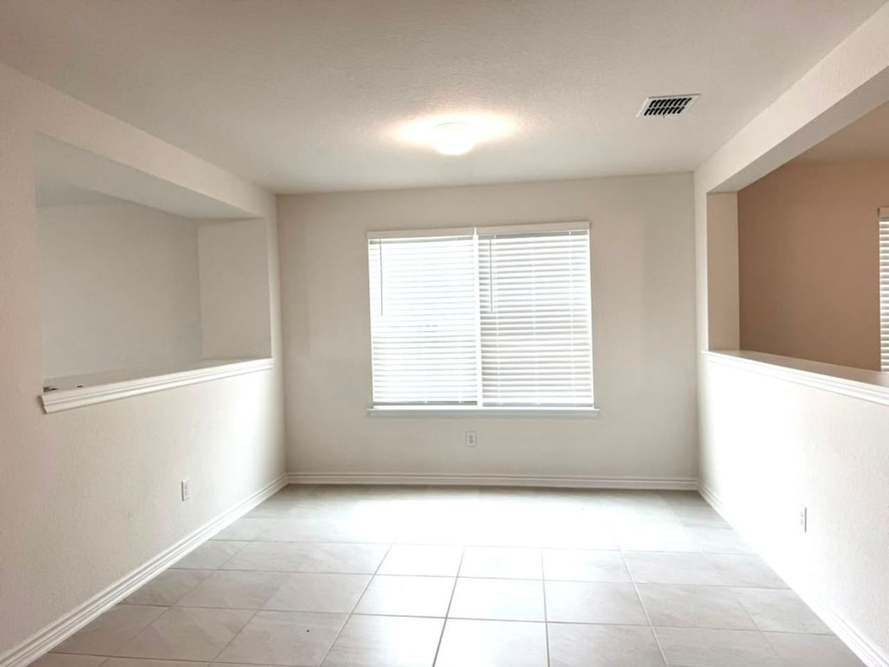 7919 Mariposa Mnr - Photo 5 of 35