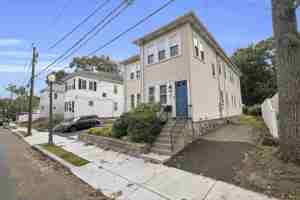 featured image of 6 Stirling St #1
