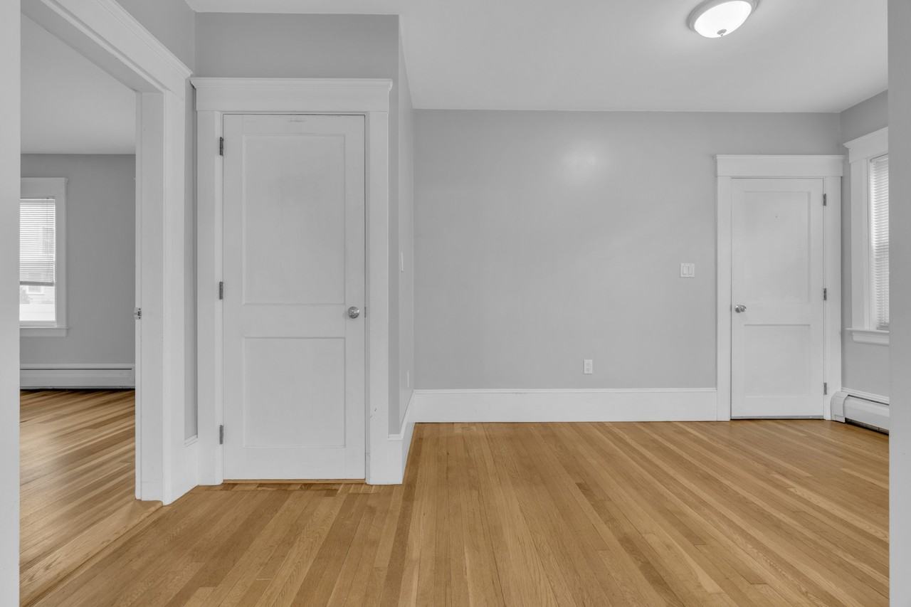 6 Stirling St #1 - Photo 3 of 14