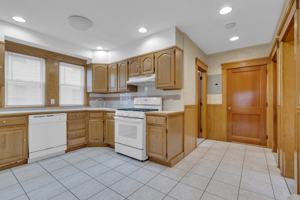 featured image of 6 Stirling St #1