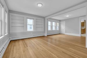 featured image of 6 Stirling St #1