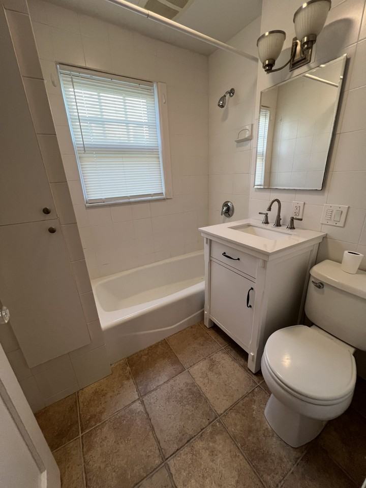86 Boylston Street - Photo 4 of 7