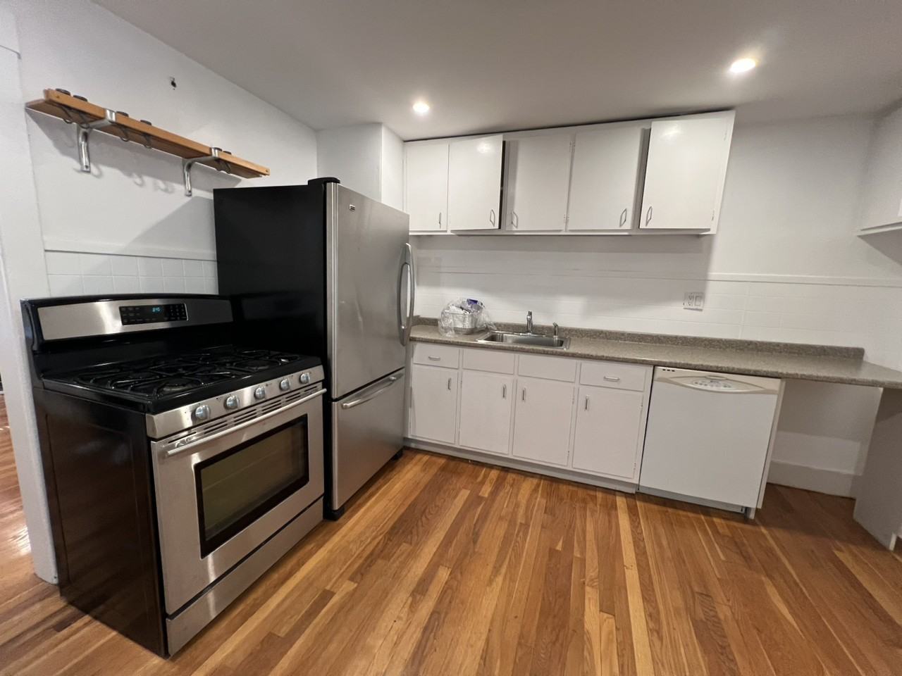 86 Boylston Street - Photo 5 of 7