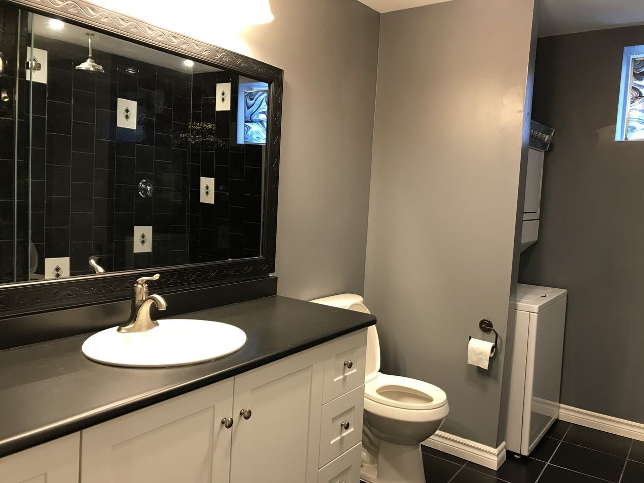 425 Mapleton Avenue - Photo 3 of 6