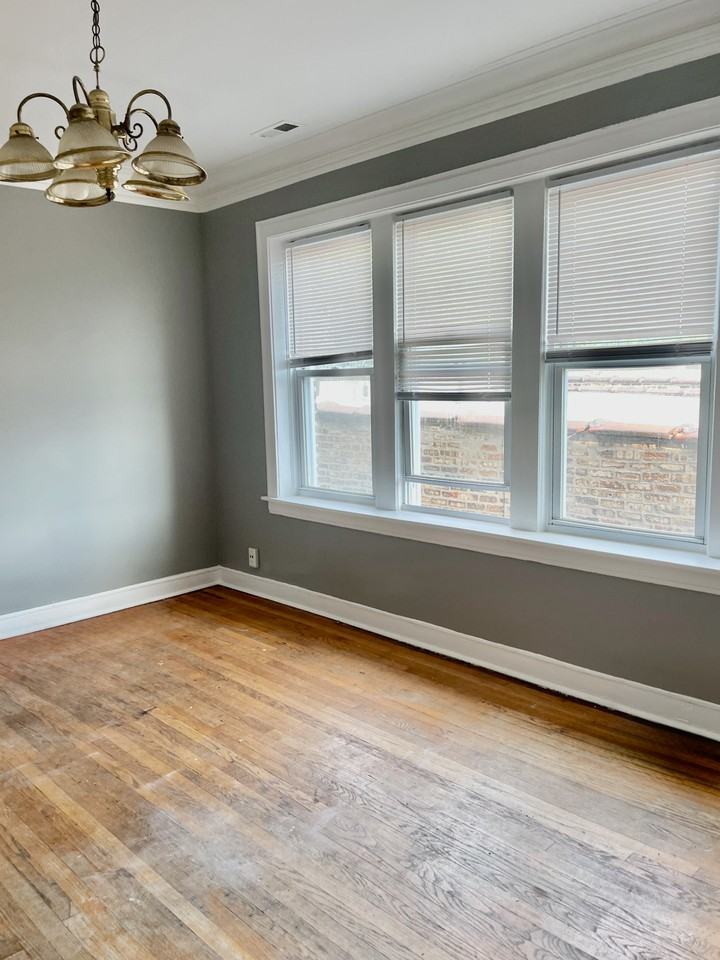 8226 S Marshfield Ave #3 - Photo 3 of 9