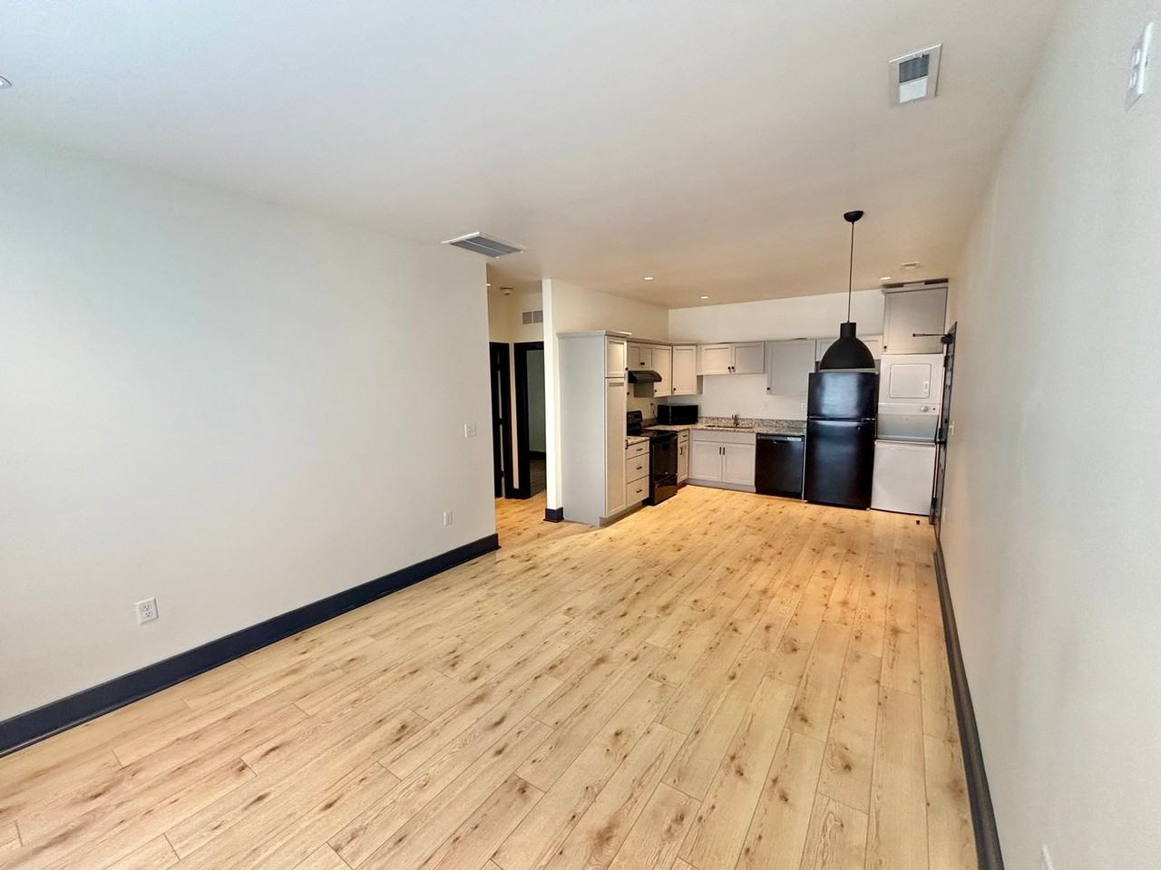 2510 Portland Ave #203 - Photo 5 of 9