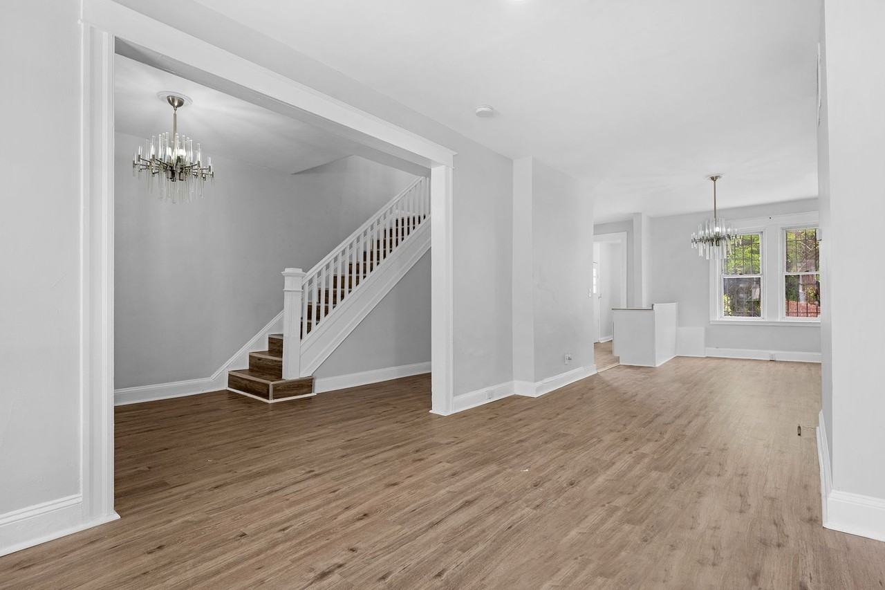405 N Edgewood St - Photo 3 of 22