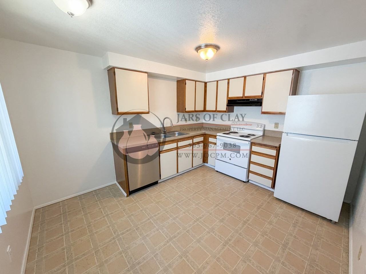 3938 Partridge Ln Ne - Photo 3 of 7