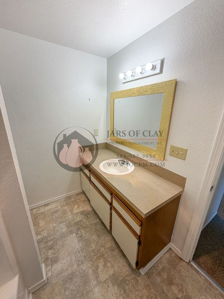 3938 Partridge Ln Ne - Photo 5 of 7