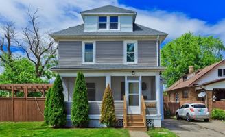 featured image of 4743 Ryerson Crescent #UPPER